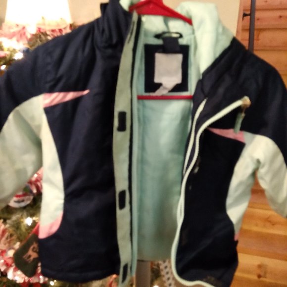 HEALTH TEX GIRLS PUFFER JACKET - Picture 2 of 12